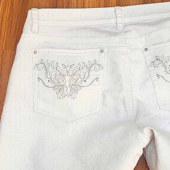 White House/ Black Market white jeans - Picture 5 of 6